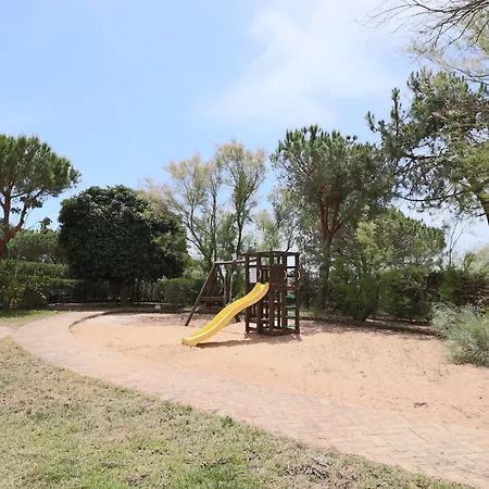 Holiday home Adosado Familiar Enebros *